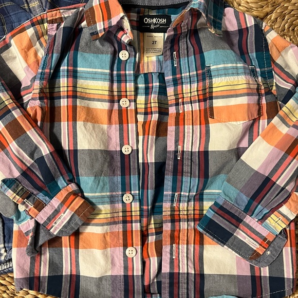 2T OshKosh Button Down Shirts - Picture 1 of 6